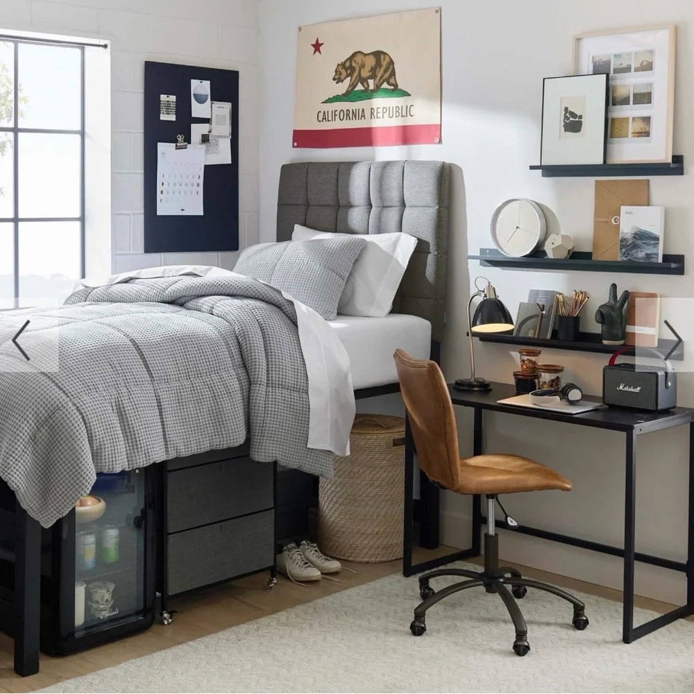 *NIB* Pottery Barn Teen No Nails Ledge - Black 36 inch